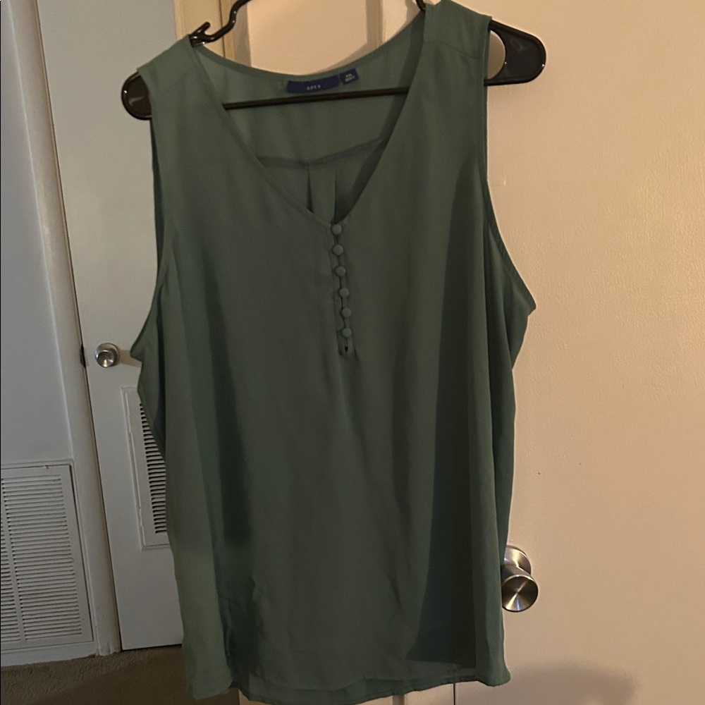 Apt. 9 Sleeveless Green Blouse